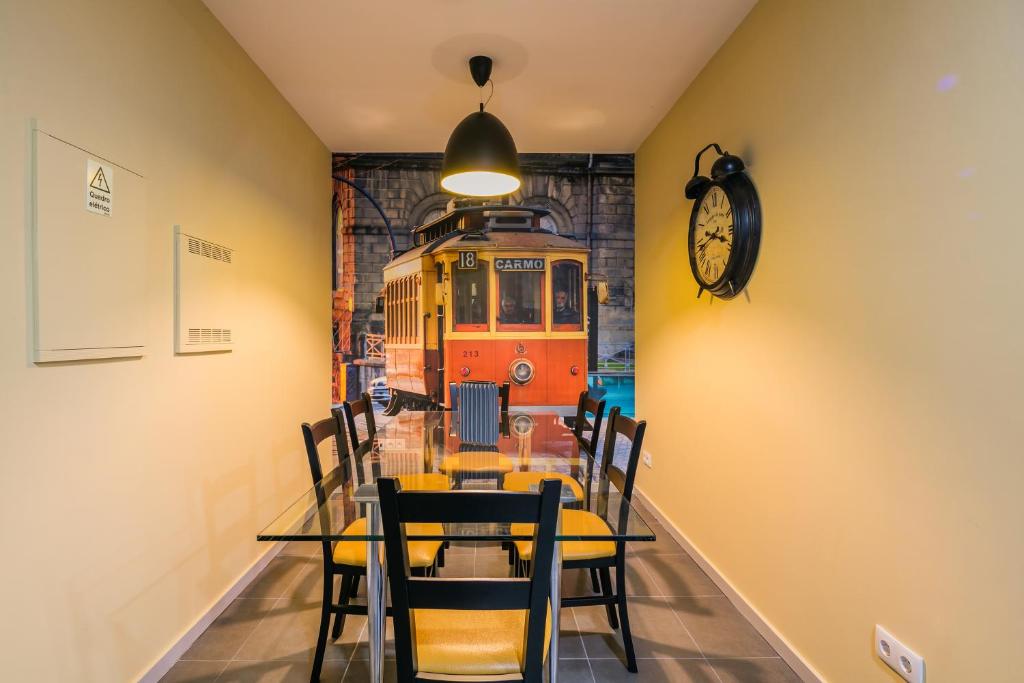 Camarinha Oporto Apartments room 4